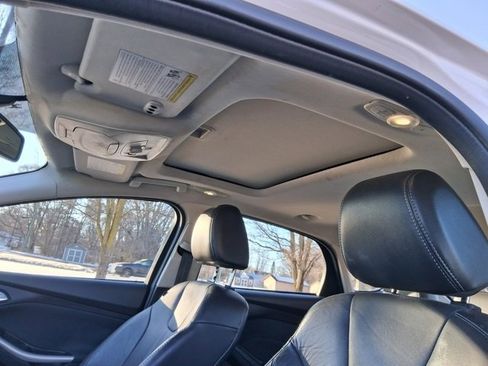 Used 2012 Ford Focus SEL image 13