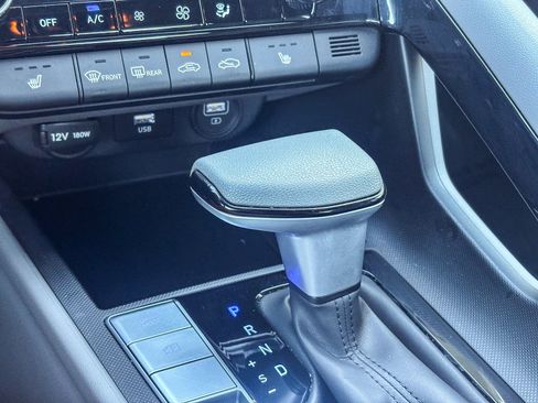 Used 2023 Hyundai Elantra Blue image 26