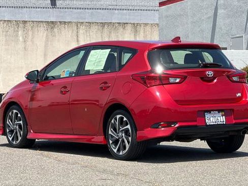 Certified 2018 Toyota Corolla iM w/ Carpet Mat Package (TMS) FWD image 7