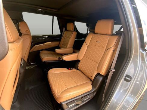 Used 2024 Cadillac Escalade Sport w/ LPO, ONYX Package AWD/4WD image 21