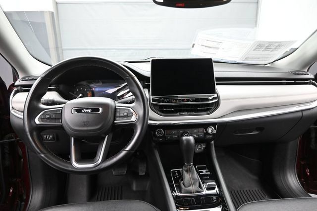 Used 2022 Jeep Compass Limited AWD/4WD image 25