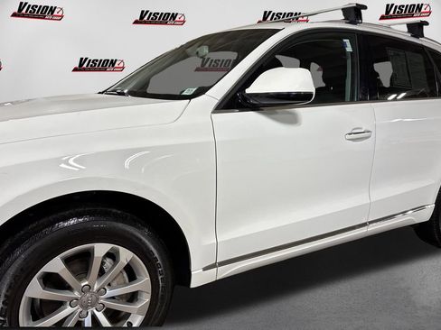 Used 2016 Audi Q5 2.0T Premium Plus w/ Technology Package image 12