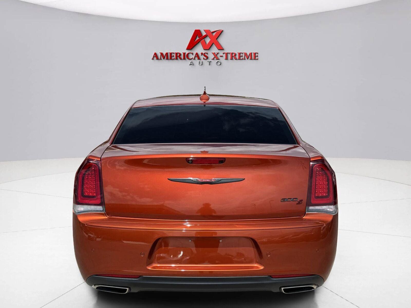 Used 2021 Chrysler 300 S RWD image 5