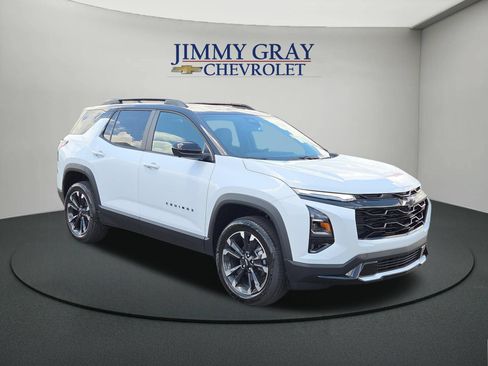 New 2027 Chevrolet Equinox RS w/ Safety and Technology Package FWD image 7