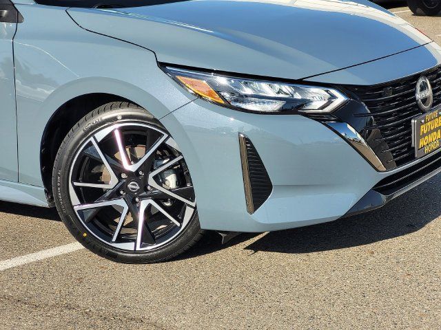 Used 2024 Nissan Sentra SR FWD image 9