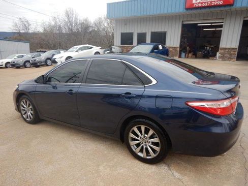 Used 2015 Toyota Camry XLE image 6