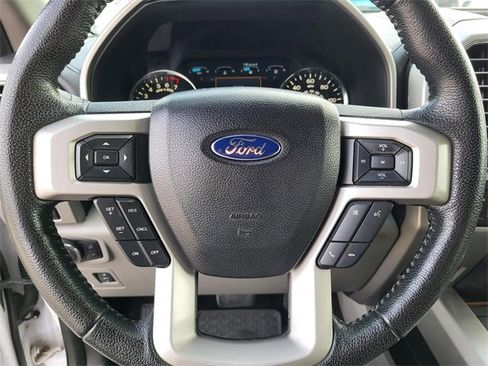 Used 2015 Ford F150 Lariat image 5