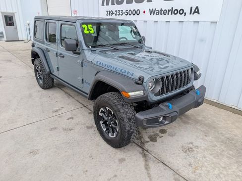 Used 2025 Jeep Wrangler Unlimited Rubicon 4xe AWD/4WD image 5