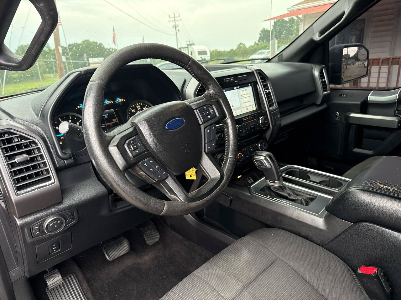Used 2016 Ford F150 XLT w/ Equipment Group 302A Luxury AWD/4WD image 7