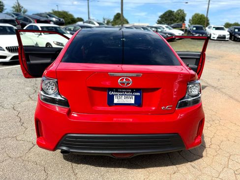 Used 2015 Scion tC image 25