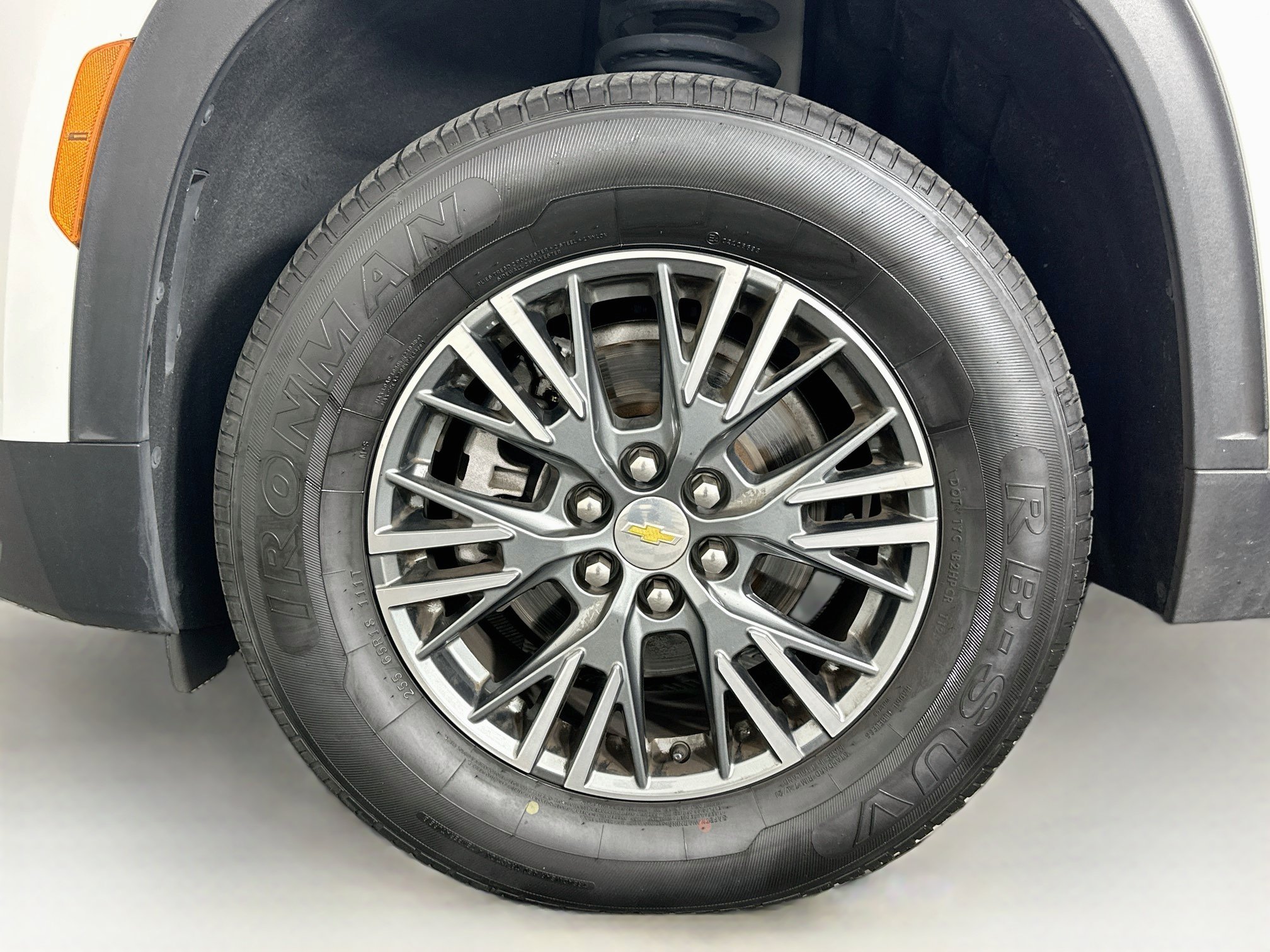 Used 2024 Chevrolet Traverse LT FWD image 11