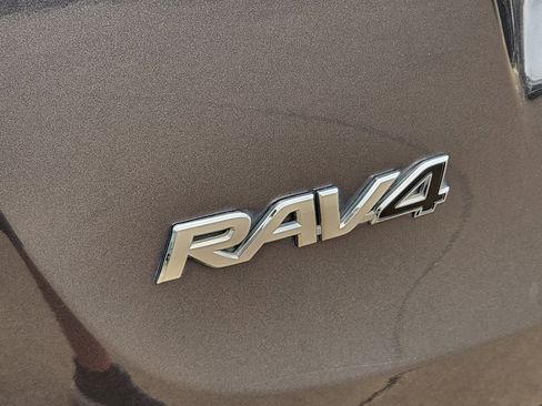 Used 2015 Toyota RAV4 LE image 13