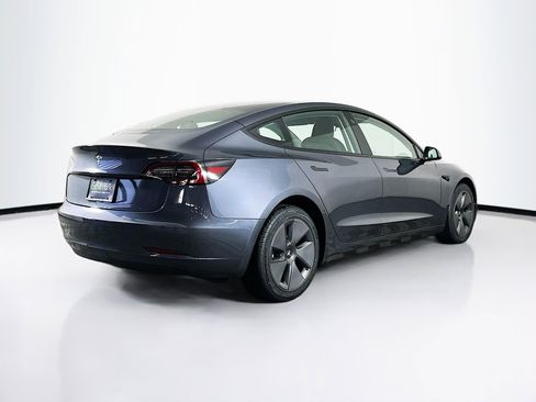Used 2023 Tesla Model 3 Standard Range image 9
