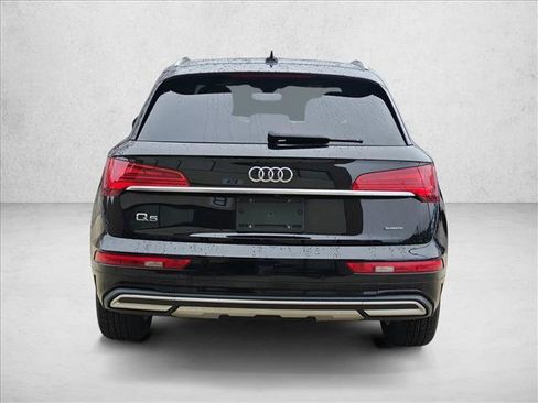 Used 2021 Audi Q5 Premium w/ Convenience Package image 6