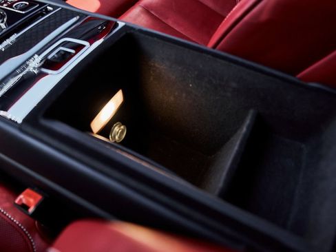 Used 2024 Rolls-Royce Cullinan Black Badge w/ Dark Exterior Package AWD/4WD image 76