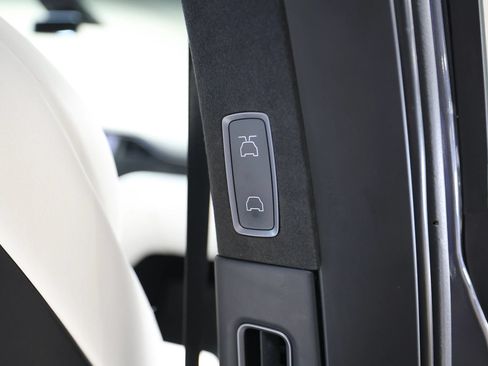Used 2018 Tesla Model X 100D AWD/4WD image 36