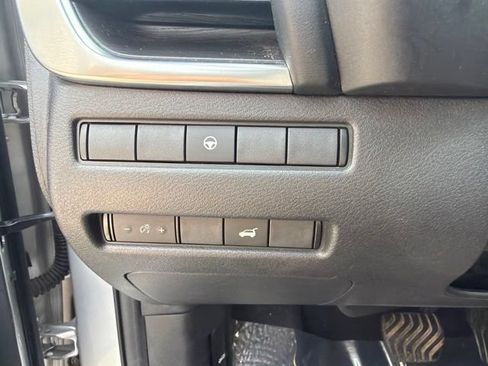 Used 2021 Nissan Rogue SL FWD image 28