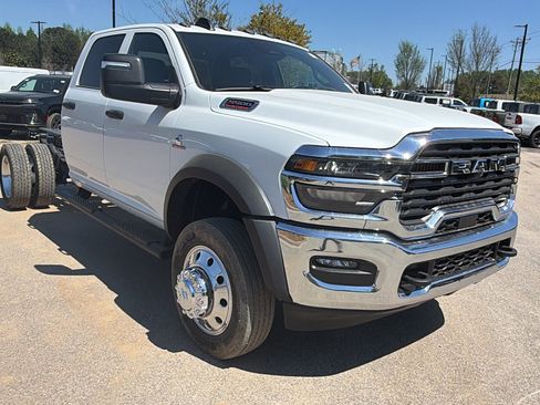 New 2026 RAM 5500 Tradesman w/ Chrome Appearance Group image 5