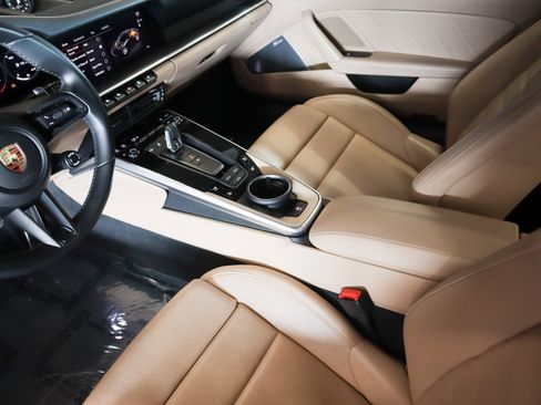 Used 2024 Porsche 911 Carrera S w/ Premium Package image 18