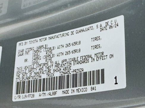 Certified 2024 Toyota Tacoma SR5 AWD/4WD image 31