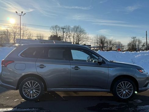 Used 2021 Mitsubishi Outlander SEL image 5