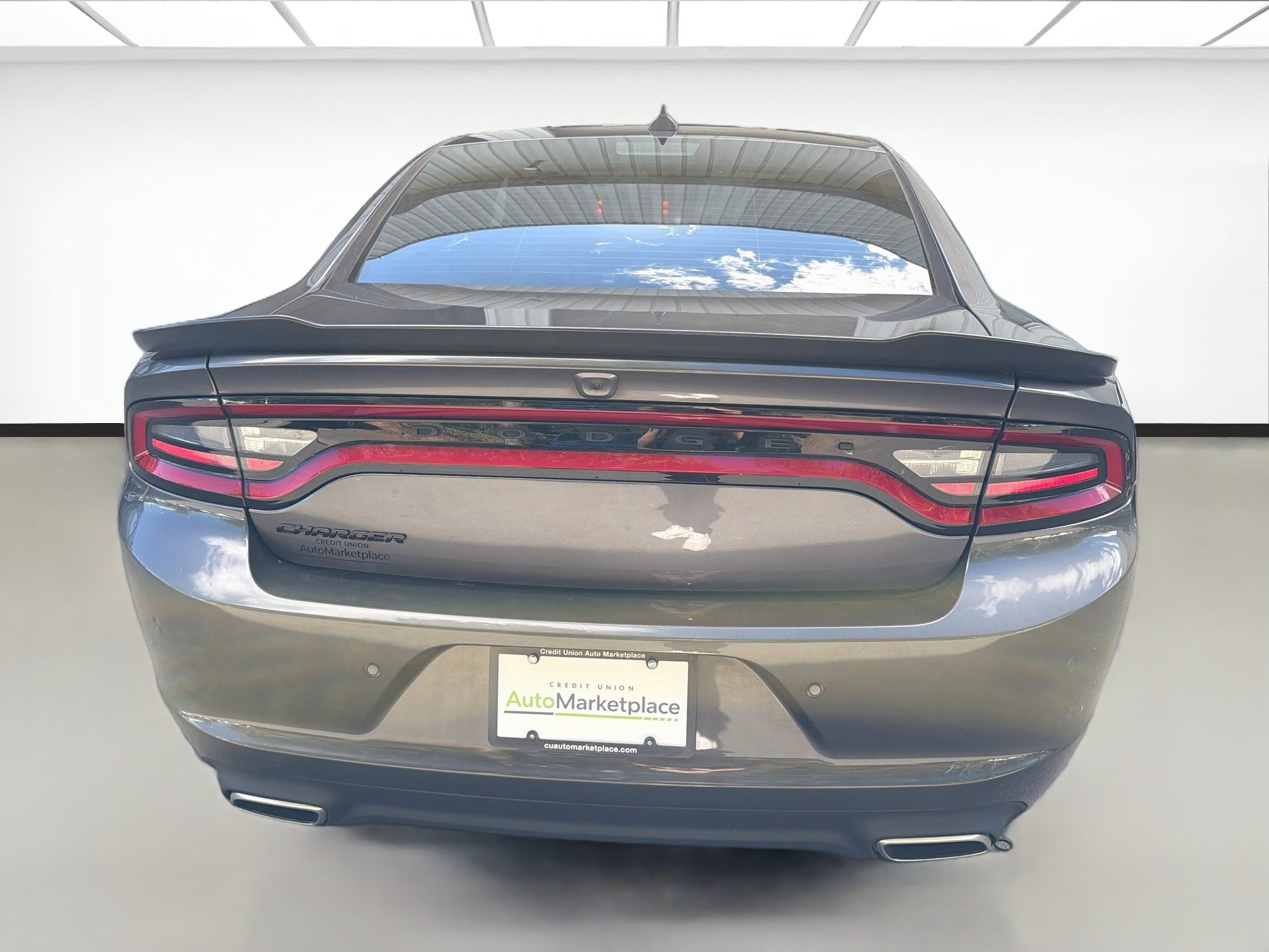 Used 2023 Dodge Charger SXT w/ Blacktop Package RWD image 5