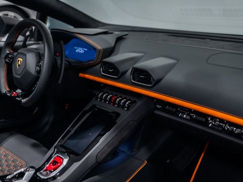 Used 2024 Lamborghini Huracan EVO AWD/4WD image 26