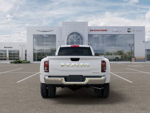New 2026 RAM 3500 Tradesman AWD/4WD image 36