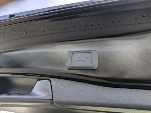 Used 2024 Toyota RAV4 XLE Premium image 30