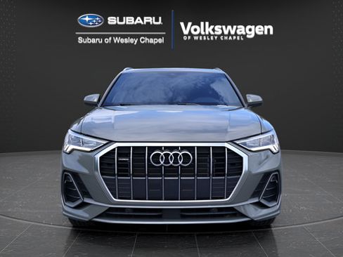 Used 2023 Audi Q3 2.0T Premium w/ Convenience Package AWD/4WD image 3