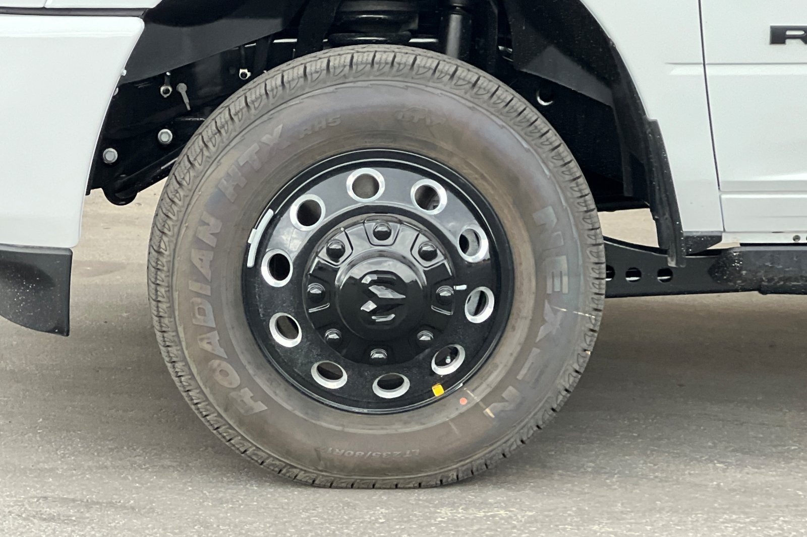 New 2026 RAM 3500 Laramie AWD/4WD image 9