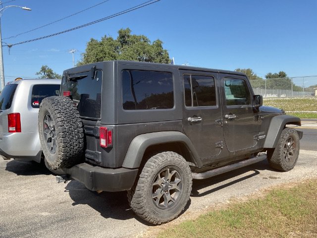 Used 2010 Jeep Wrangler Unlimited Sport AWD/4WD image 5