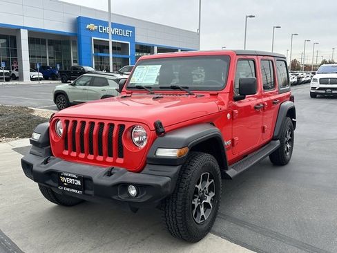 Used 2018 Jeep Wrangler Unlimited Sport S image 35