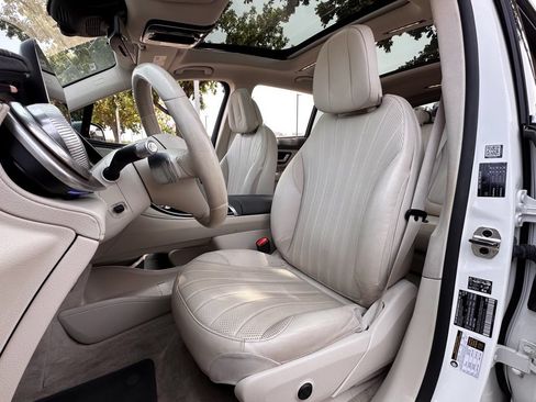 Used 2023 Mercedes-Benz EQS 450+ SUV image 9