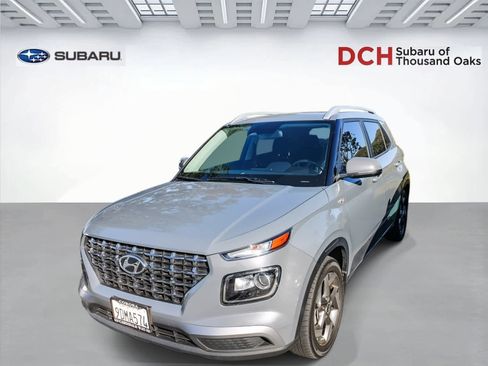Used 2023 Hyundai Venue SEL FWD image 1