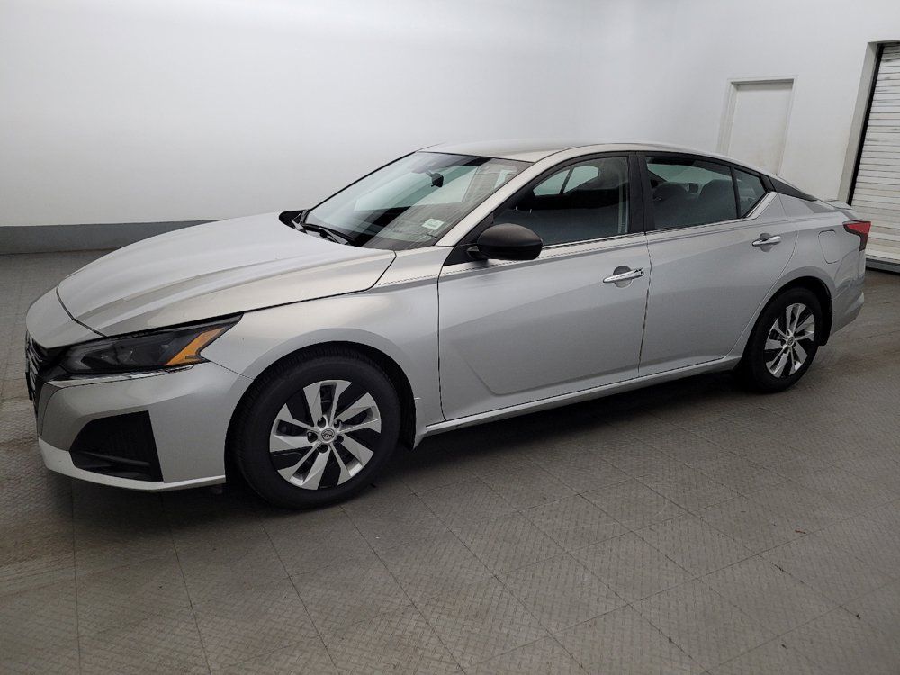 Used 2024 Nissan Altima 2.5 S FWD image 2
