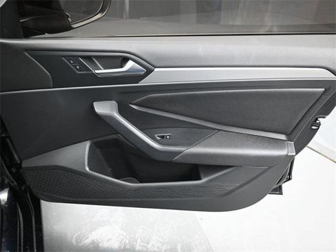 Used 2021 Volkswagen Jetta SE image 35