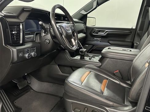 Used 2022 GMC Sierra 1500 AT4 w/ AT4 Premium Package image 12