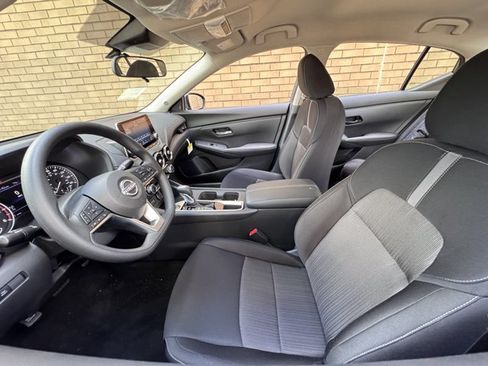 New 2025 Nissan Sentra SV w/ Trunk Package FWD image 22