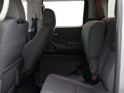 Used 2022 Nissan Frontier SV AWD/4WD image 26