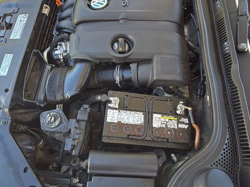Used 2013 Volkswagen Jetta SE FWD image 40