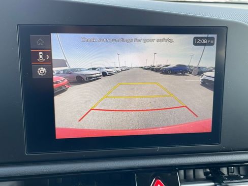 New 2026 Kia Niro LX image 17