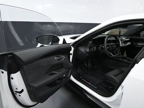 New 2026 Audi S e-tron GT Prestige AWD/4WD image 5