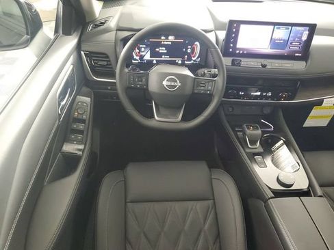 New 2026 Nissan Rogue Platinum AWD/4WD image 17