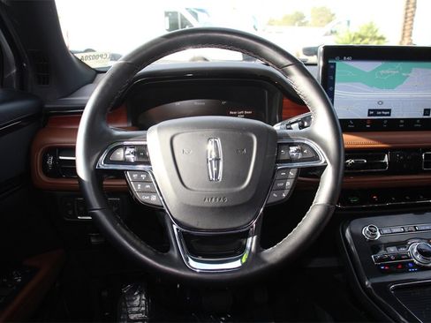 Certified 2022 Lincoln Nautilus Reserve image 10