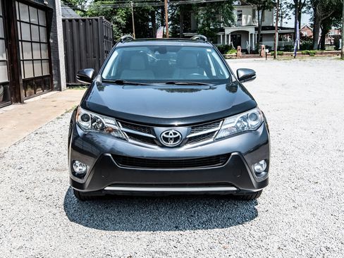 Used 2014 Toyota RAV4 Limited w/ Technology Package AWD/4WD image 2
