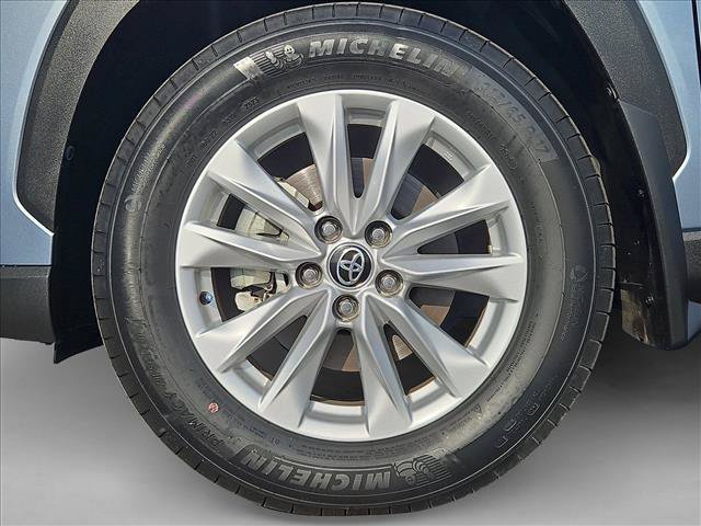 Certified 2023 Toyota Corolla Cross LE FWD image 29