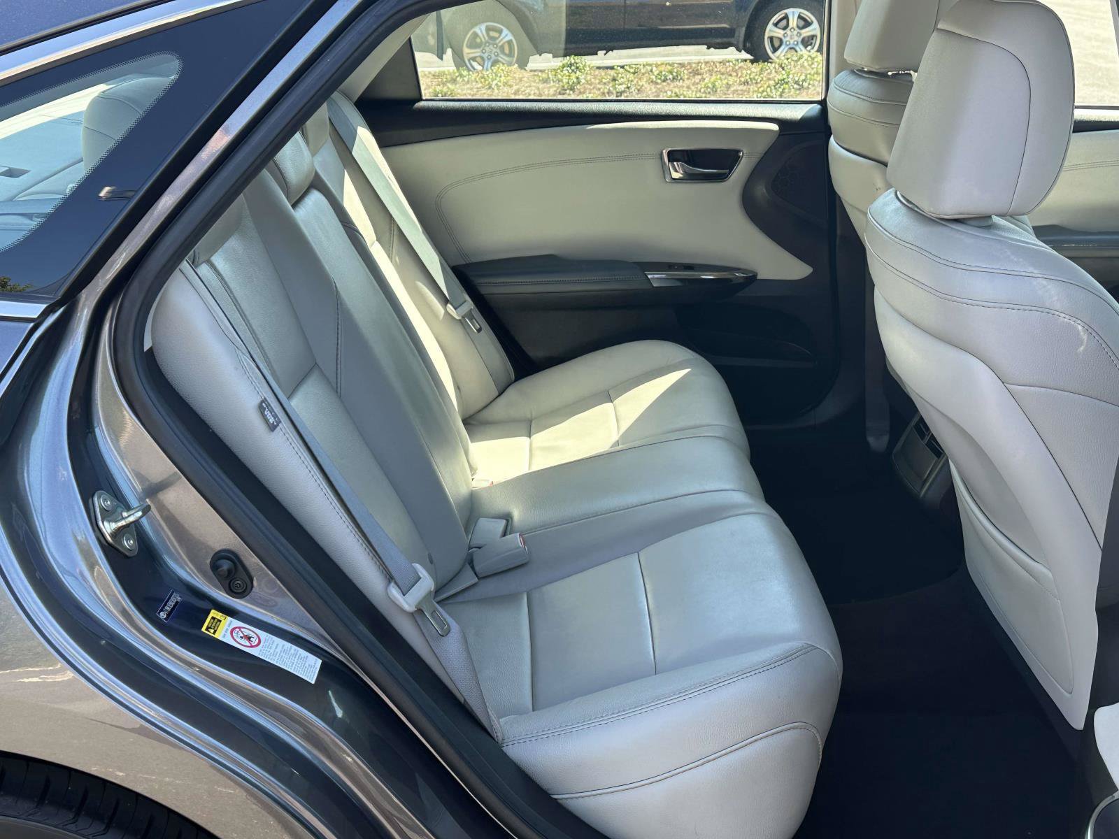 Used 2014 Toyota Avalon XLE Touring FWD image 7