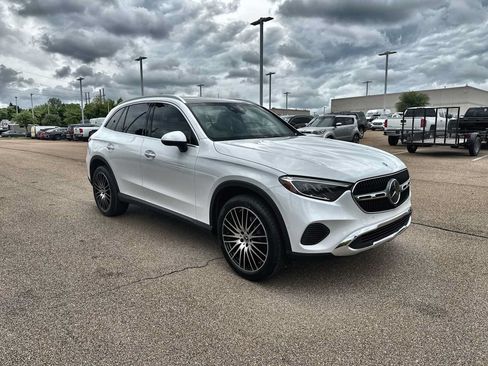 New 2026 Mercedes-Benz GLC 300 image 11