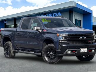 Used 2021 Chevrolet Silverado 1500 LT Trail Boss w/ Convenience Package II AWD/4WD video 1